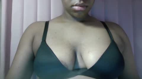 yummygirl659346 online show from 1, 8, 2026