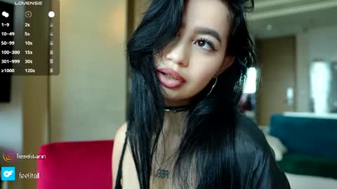 Snapshot of yuna_leen chatting on 15, 6, 2026 yuna_leen online show from 15, 6, 2026