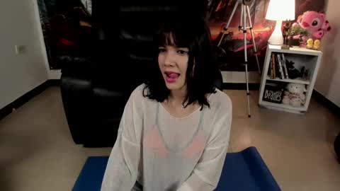 Snapshot of yunablack chatting on 10, 5, 2026 Yuna online show from 10, 5, 2026