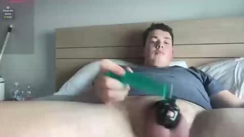 Snapshot of yungchub22 chatting on 4, 4, 2026 yungchub22 online show from 4, 4, 2026