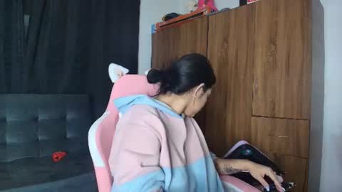 Snapshot of yungelitamor_ chatting on 5, 7, 2026 ELITA online show from 5, 7, 2026