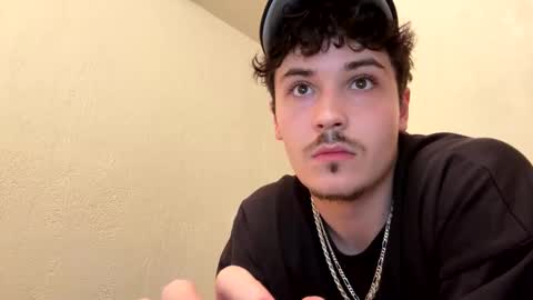 yungstudbev online show from 23, 10, 2025