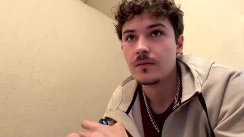 yungstudbev online show from 26, 10, 2025