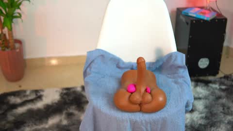 Yuyi Cam online show from 12, 2, 2026