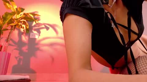 Snapshot of yuyi_cam chatting on 17, 7, 2026 Yuyi Cam online show from 17, 7, 2026