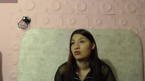 YUYIS online show from 8, 1, 2026