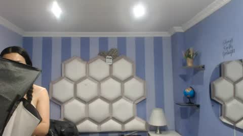 Snapshot of yvi_taylor chatting on 23, 7, 2026 yvi online show from 23, 7, 2026