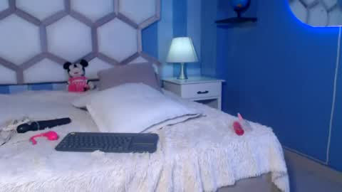 Snapshot of yvi_taylor chatting on 28, 7, 2026 yvi online show from 28, 7, 2026