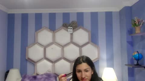 Snapshot of yvi_taylor chatting on 30, 7, 2026 yvi online show from 30, 7, 2026