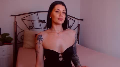 I V Y   online show from 5, 2, 2026