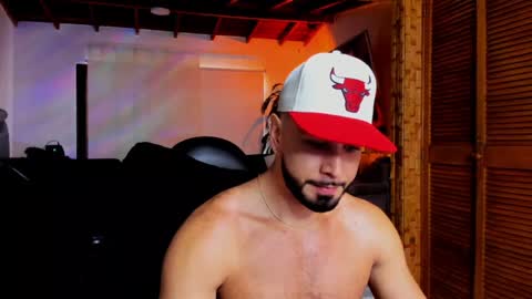 Snapshot of zac_levis chatting on 12, 12, 2024 Zac Jhordan online show from 12, 12, 2024