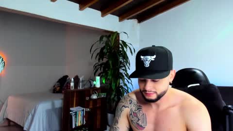 Snapshot of zac_levis chatting on 17, 1, 2025 Zac Jhordan online show from 17, 1, 2025