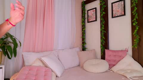   online show from 26, 4, 2026