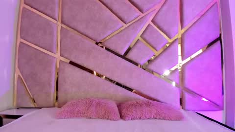 Claire  online show from 1, 11, 2025