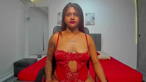 Snapshot of zahra_rose chatting on 5, 3, 2025 zahra_rose online show from 5, 3, 2025
