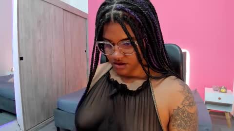 Snapshot of zahra_rose chatting on 2, 12, 2025 zahra_rose online show from 2, 12, 2025