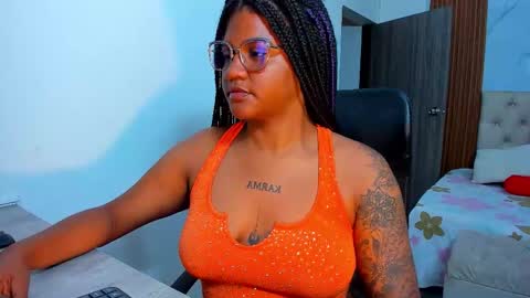 Snapshot of zahra_rose chatting on 6, 1, 2026 zahra_rose online show from 6, 1, 2026