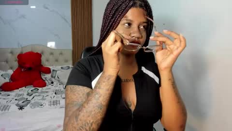 zahra_rose online show from 25, 3, 2026