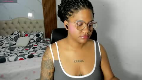 Snapshot of zahra_rose chatting on 5, 5, 2026 zahra_rose online show from 5, 5, 2026