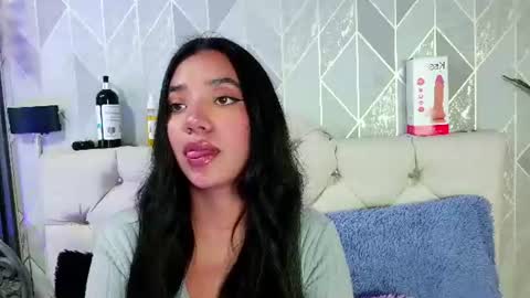 Snapshot of zaira_bonny chatting on 8, 7, 2026 Zaira Bonny online show from 8, 7, 2026