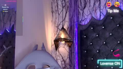 Snapshot of zami_escobar_of chatting on 2, 4, 2026 online show from 2, 4, 2026