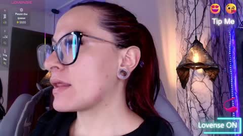 Snapshot of zami_escobar_of chatting on 6, 4, 2026 online show from 6, 4, 2026