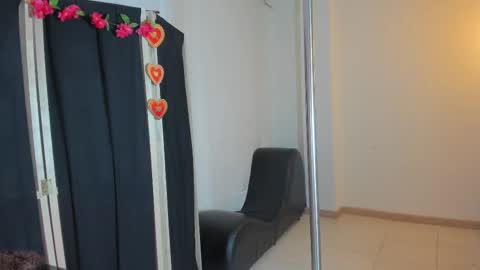 Snapshot of zammyrossee chatting on 24, 2, 2026 zammyrossee online show from 24, 2, 2026