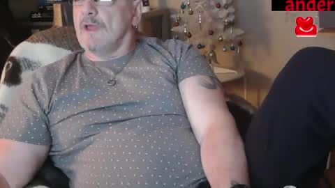 Snapshot of zander007 chatting on 23, 9, 2025 zander007 online show from 23, 9, 2025