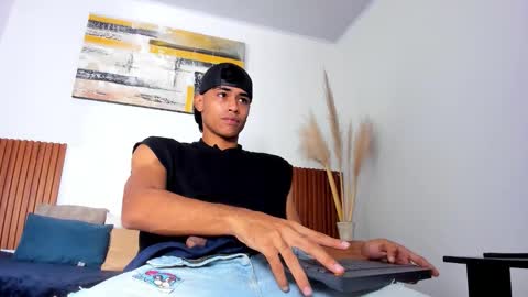 Snapshot of zander_2120 chatting on 5, 11, 2025 Zander online show from 5, 11, 2025