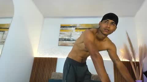 Snapshot of zander_2120 chatting on 10, 11, 2025 Zander online show from 10, 11, 2025