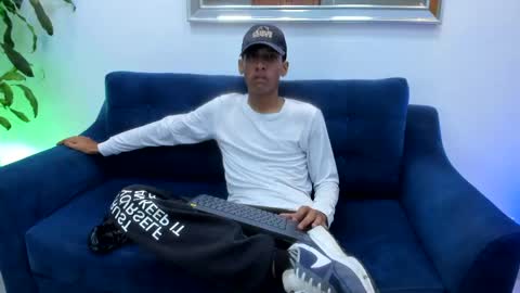 Snapshot of zane_belville chatting on 6, 5, 2026 Zane Belville online show from 6, 5, 2026