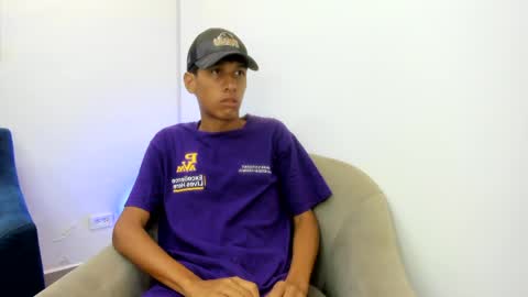 Snapshot of zane_belville chatting on 7, 5, 2026 Zane Belville online show from 7, 5, 2026
