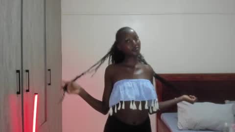 Snapshot of zara411 chatting on 16, 6, 2026 Zara online show from 16, 6, 2026