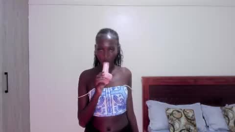 Snapshot of zara411 chatting on 18, 6, 2026 Zara online show from 18, 6, 2026