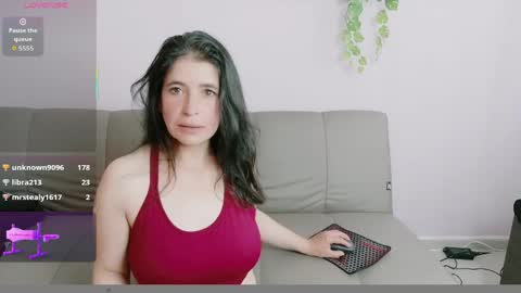 Snapshot of zara_fire chatting on 27, 5, 2026 zara_fire online show from 27, 5, 2026