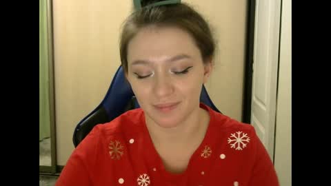 Snapshot of zara_golden chatting on 8, 1, 2025 chaturcum online show from 8, 1, 2025