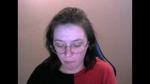 Snapshot of zara_golden chatting on 19, 2, 2025 chaturcum online show from 19, 2, 2025