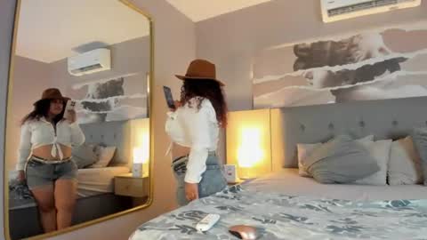 Snapshot of zara_holly_ chatting on 28, 6, 2026 Zara online show from 28, 6, 2026