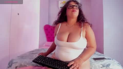 Snapshot of zara_holly_ chatting on 28, 7, 2026 Zara online show from 28, 7, 2026