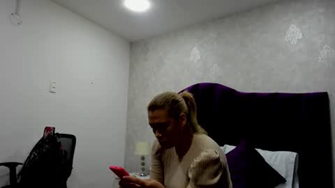 Zarah Andrews online show from 6, 1, 2026