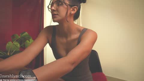 Snapshot of zarahlynch chatting on 21, 12, 2024 Miss Lynch   Next show  2911 online show from 21, 12, 2024