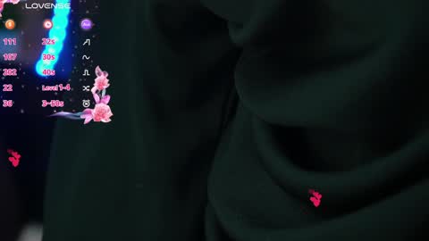 Snapshot of zarareign_ chatting on 12, 1, 2025 Lola online show from 12, 1, 2025