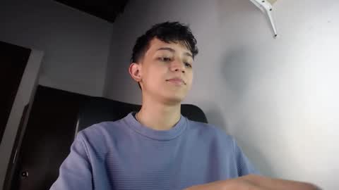 Snapshot of zarekneo chatting on 10, 9, 2025 Zarek online show from 10, 9, 2025