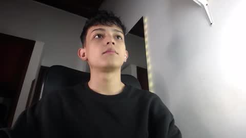 Snapshot of zarekneo chatting on 3, 10, 2025 Zarek online show from 3, 10, 2025