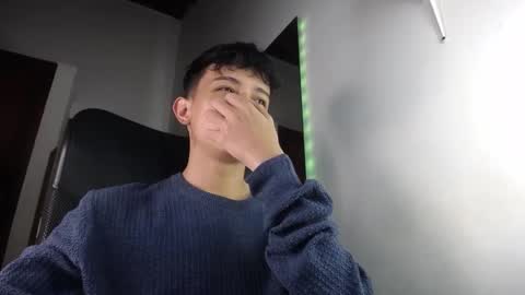 Snapshot of zarekneo chatting on 4, 10, 2025 Zarek online show from 4, 10, 2025