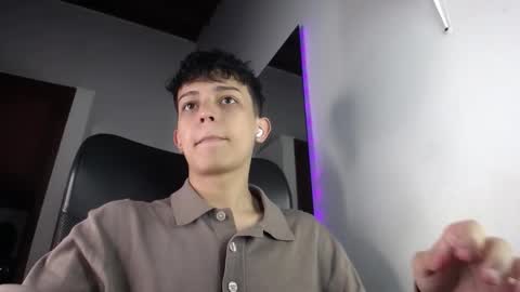 Snapshot of zarekneo chatting on 8, 10, 2025 Zarek online show from 8, 10, 2025