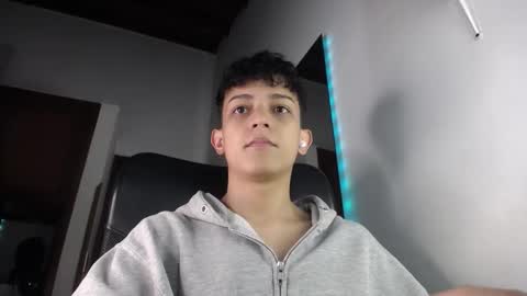 Snapshot of zarekneo chatting on 9, 10, 2025 Zarek online show from 9, 10, 2025