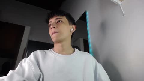 Snapshot of zarekneo chatting on 16, 10, 2025 Zarek online show from 16, 10, 2025