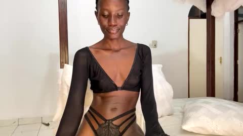 Snapshot of zaria_amara chatting on 2, 6, 2026 zaria_amara online show from 2, 6, 2026