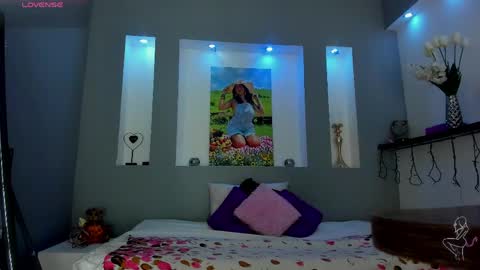 Karolyne online show from 27, 4, 2026